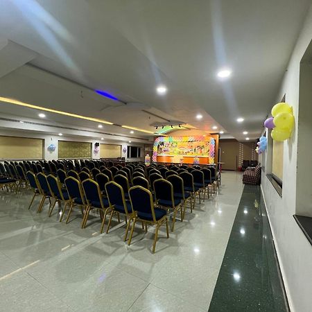 Varada Nagavali Hotel Srikakulam المظهر الخارجي الصورة