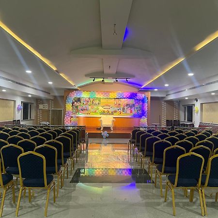 Varada Nagavali Hotel Srikakulam المظهر الخارجي الصورة