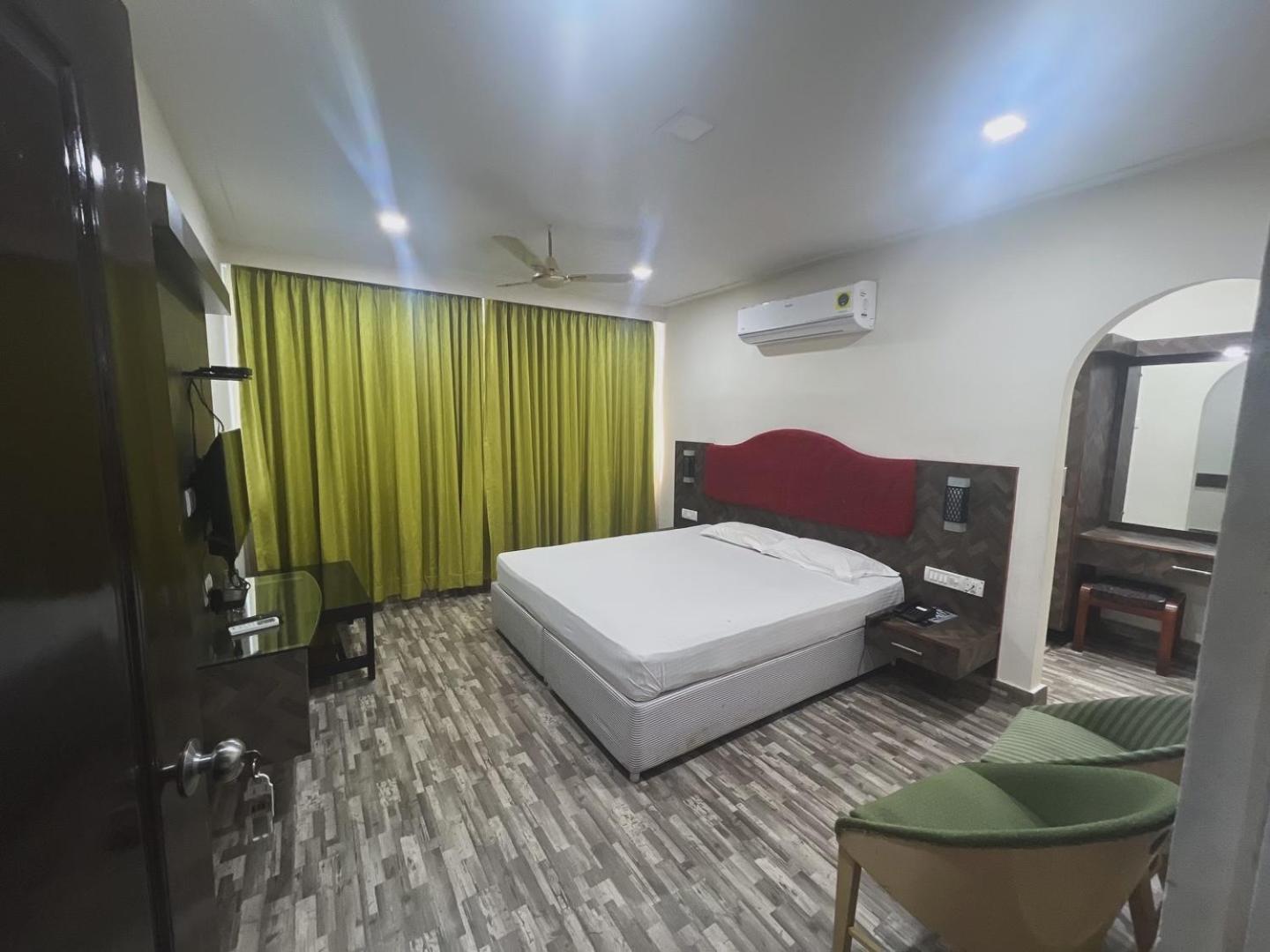 Varada Nagavali Hotel Srikakulam المظهر الخارجي الصورة