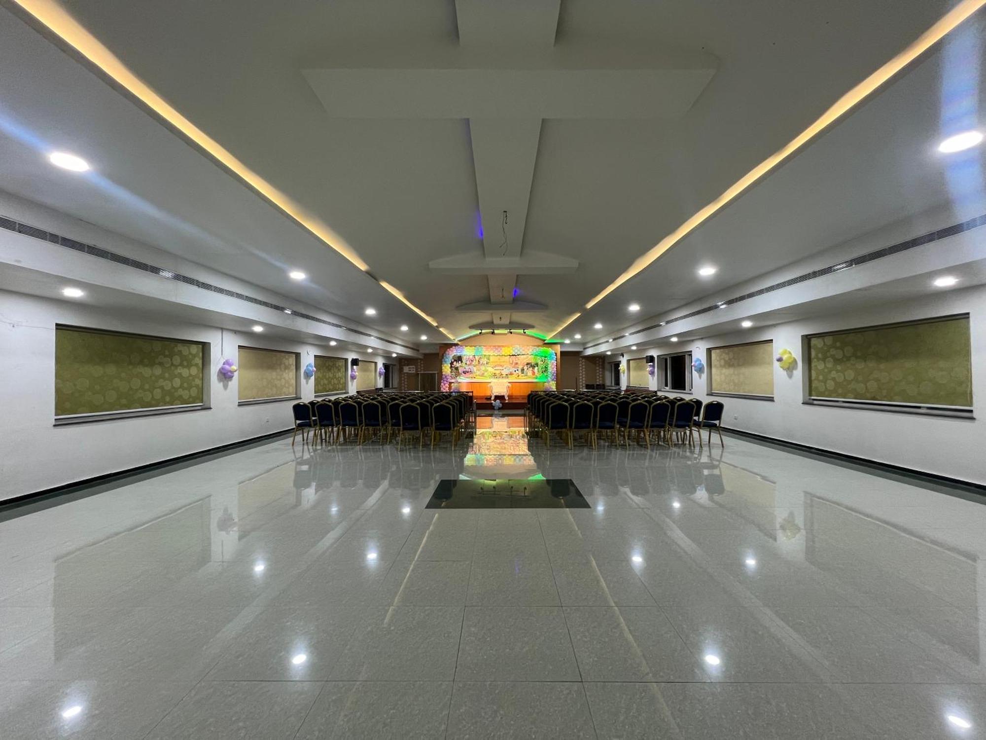 Varada Nagavali Hotel Srikakulam المظهر الخارجي الصورة